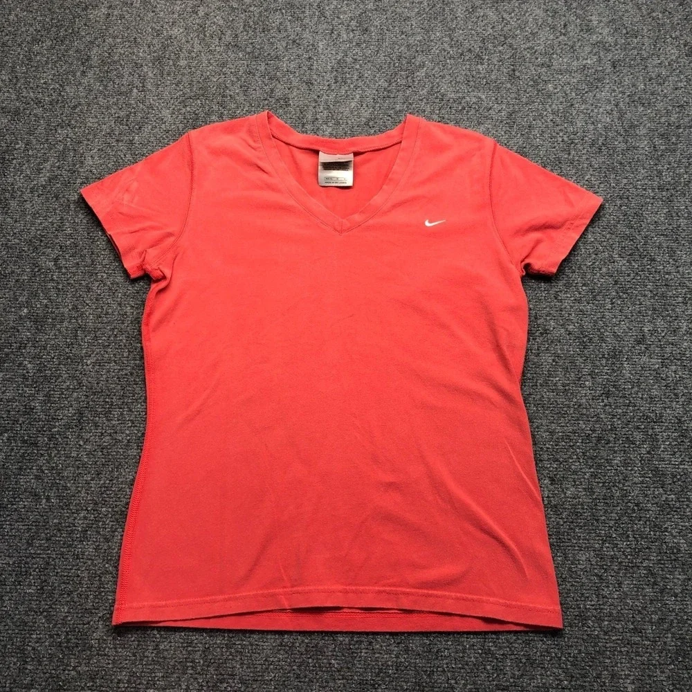 Nike Mens V-Neck Short Sleeve Swoosh Logo T-Shirt Coral Red Size Medium 4567